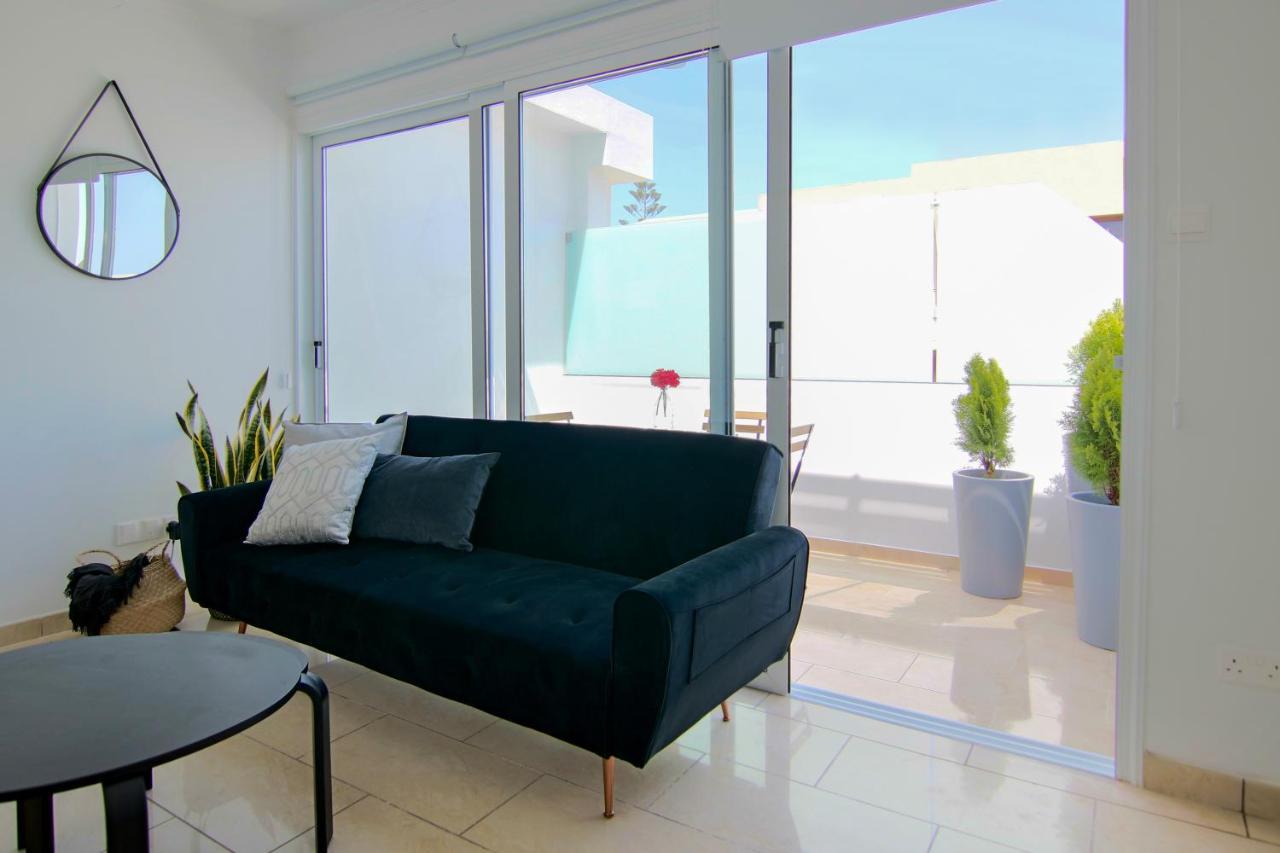 Апартаменти Phaedrus Living: Seaside Luxury Flat Lighthouse 62 Пафос Екстер'єр фото