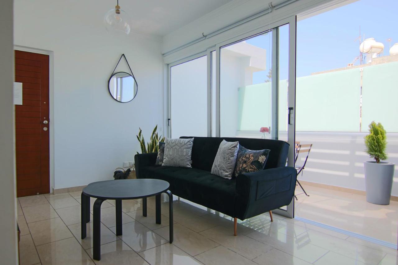 Апартаменти Phaedrus Living: Seaside Luxury Flat Lighthouse 62 Пафос Екстер'єр фото