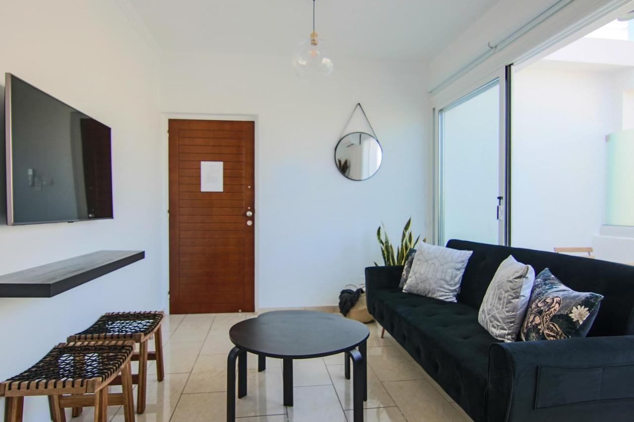 Апартаменти Phaedrus Living: Seaside Luxury Flat Lighthouse 62 Пафос Екстер'єр фото