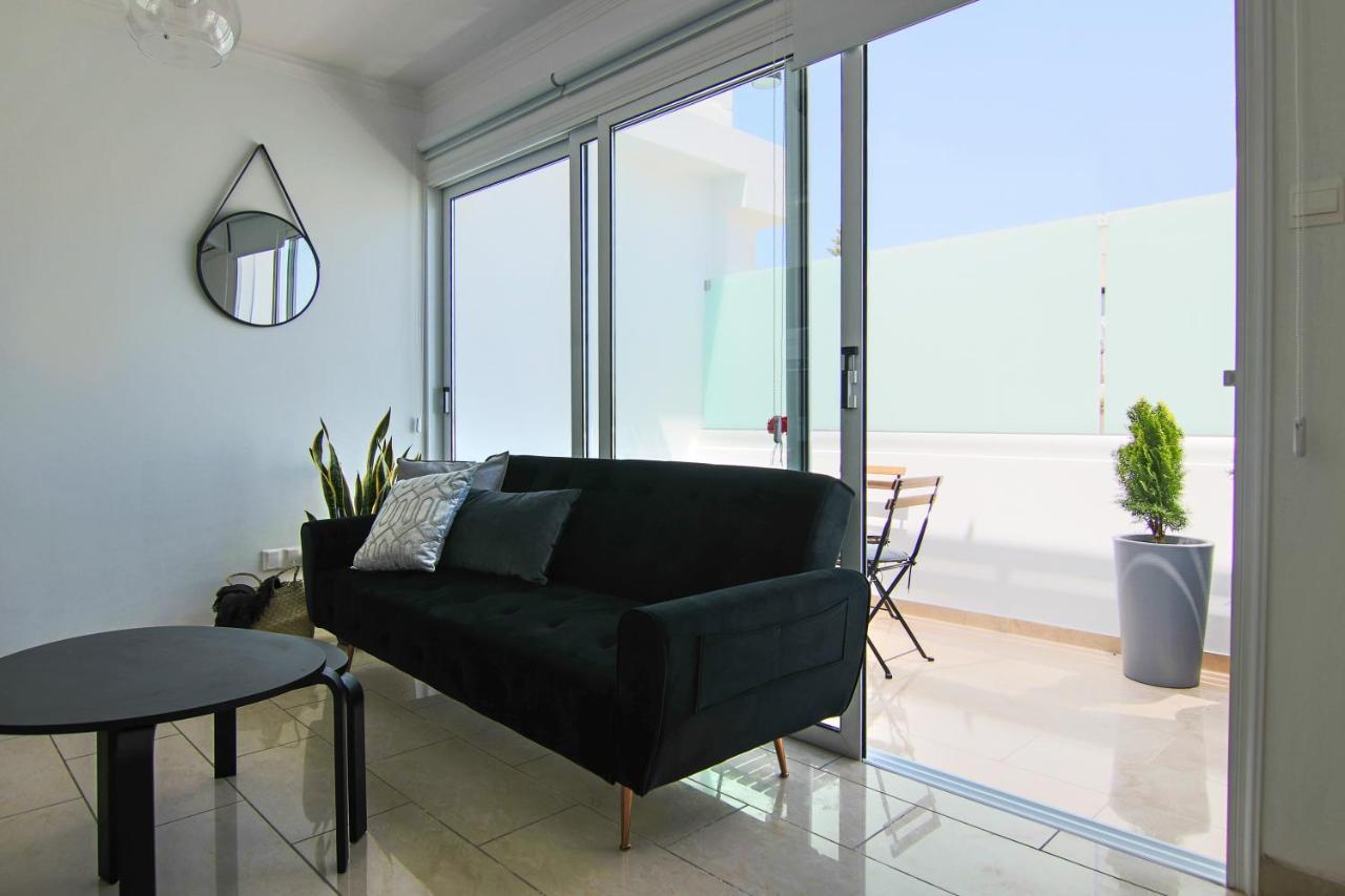 Апартаменти Phaedrus Living: Seaside Luxury Flat Lighthouse 62 Пафос Екстер'єр фото